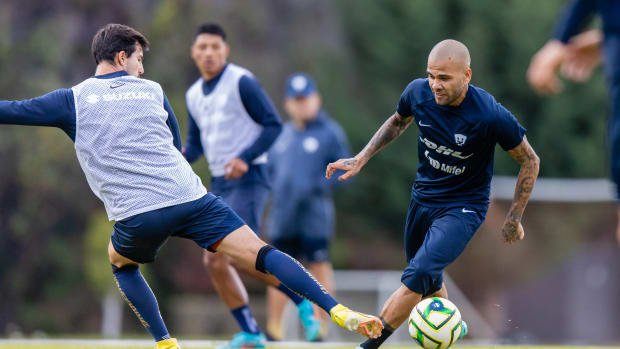 Dani Alves responde a acusaciones de agresión sexual: "Sé a quién represento"